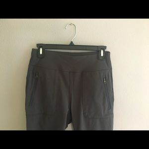 The North Face Women’s Paramount Hybrid High-Rise Tight - Asphalt Grey in M